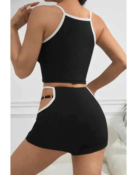 Omarı Modern ve Şık Siyah Beyaz Cut-Out Detaylı Gecelik Takımı