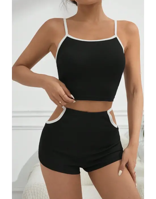 Omarı Modern ve Şık Siyah Beyaz Cut-Out Detaylı Gecelik Takımı