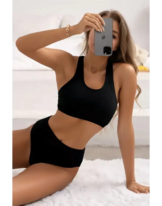 Omarı Şık Siyah Çapraz Sırt Detaylı İç Giyim Seti