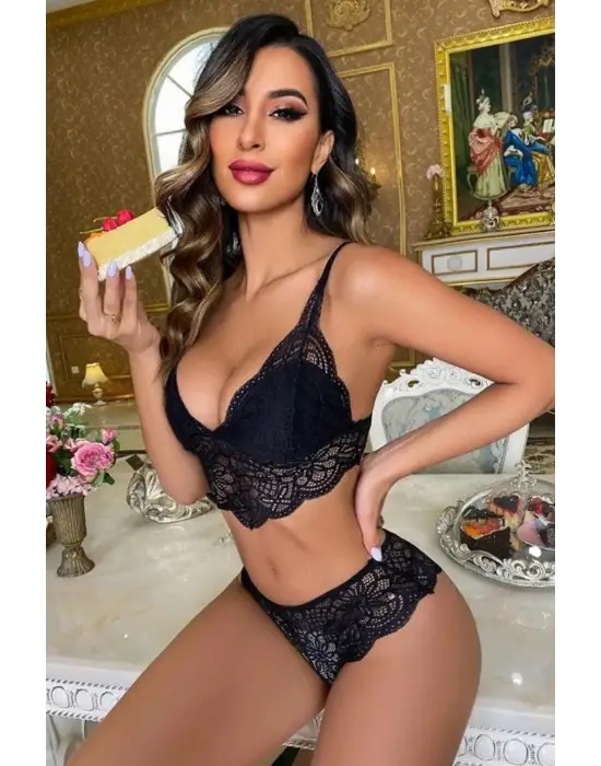 Kadın Siyah Dantel Bralet ve Slip Külotlu İç Çamaşır Takımı