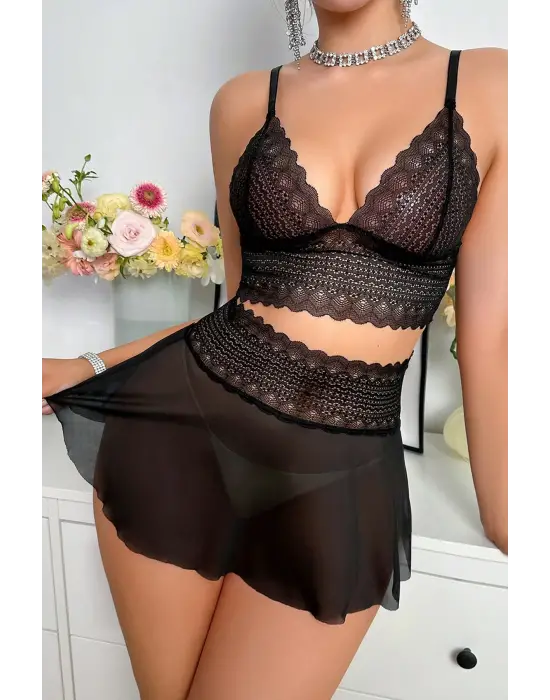 Omarı Siyah Dantel Detaylı Şık Gecelik Seti