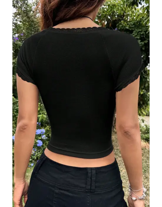 Omarı Dantelli Fiyonklu Kısa Kol Crop Top Bluz