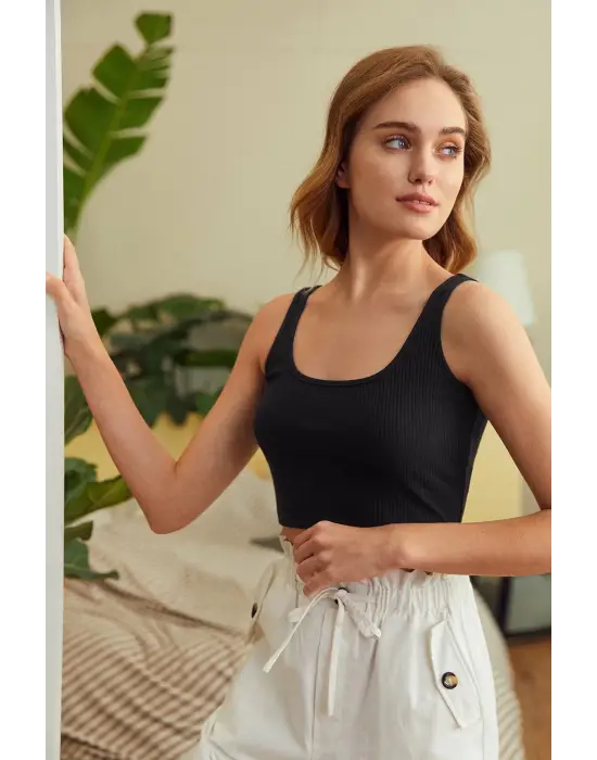 Omarı Kadın Siyah Kalın Askılı Crop Top