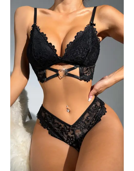 Omarı Siyah Kalp Detaylı Dantel İç Çamaşır Takımı