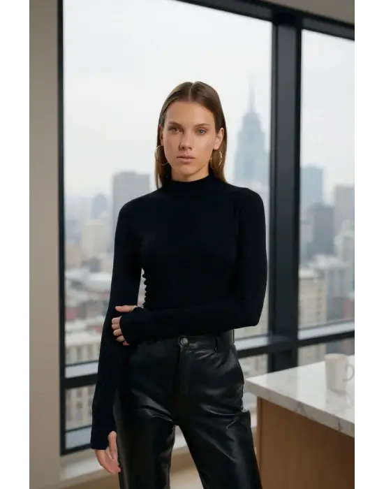 Kadın Siyah Parmak Detaylı Esnek Uzun Kollu Body