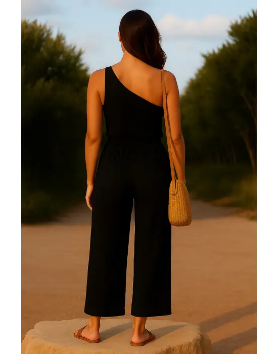 Omarı Şık Siyah Tek Omuzlu Kadın Bluzu ve Pantolon Takımı