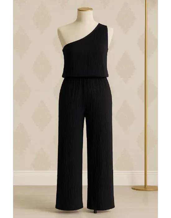 Omarı Şık Siyah Tek Omuzlu Kadın Bluzu ve Pantolon Takımı