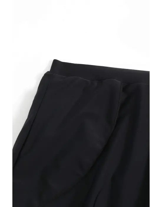 Omarı Siyah Yırtmaçlı Şık Deniz Şortu