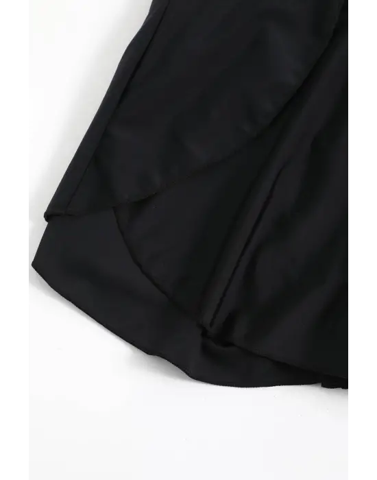 Omarı Siyah Yırtmaçlı Şık Deniz Şortu