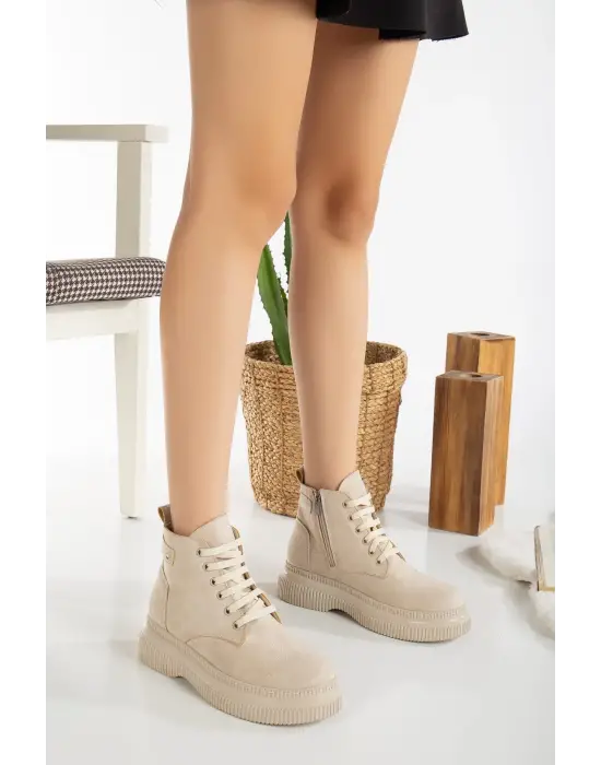 Omarı Şık Bej Süet Bağcıklı Bot