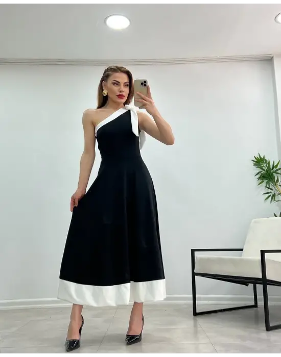 Omarı Etkileyici Şık Omuz Detaylı Kadın Elbisesi