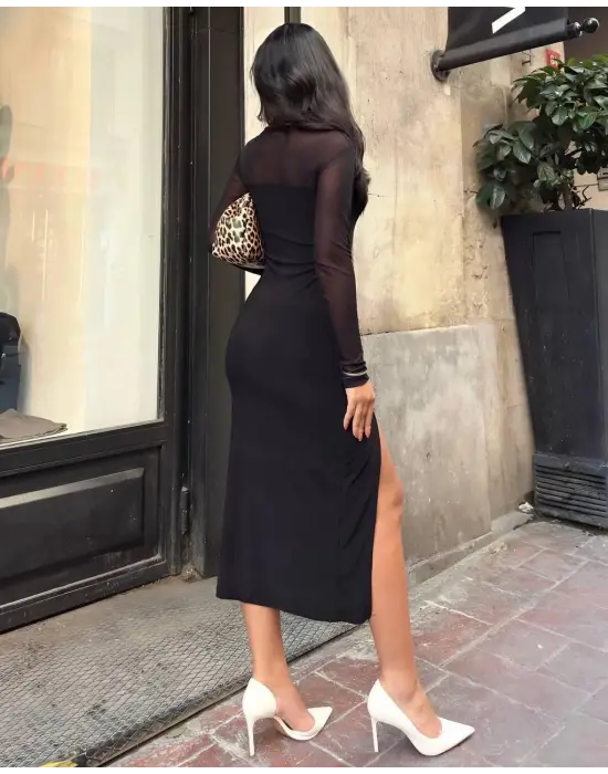 Göz Alıcı Yırtmaçlı Elbise