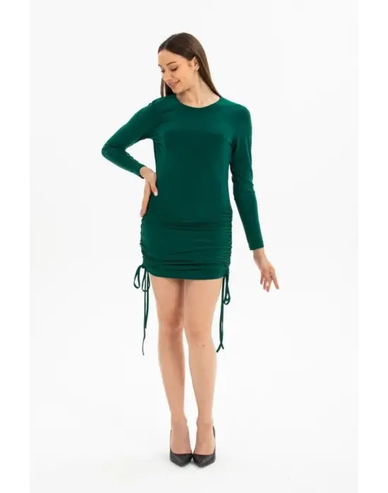 Omarı Sandy Kumaş Kısa Elbise - Uzun Kol Detayıyla Öne Çıkıyor