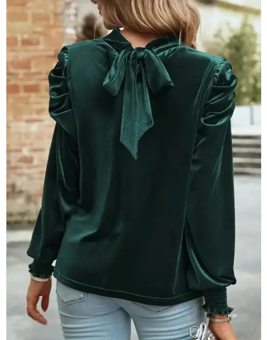 Kadın Uzun Kollu Balıkçı Yaka Damla Detaylı Kadife Bluz