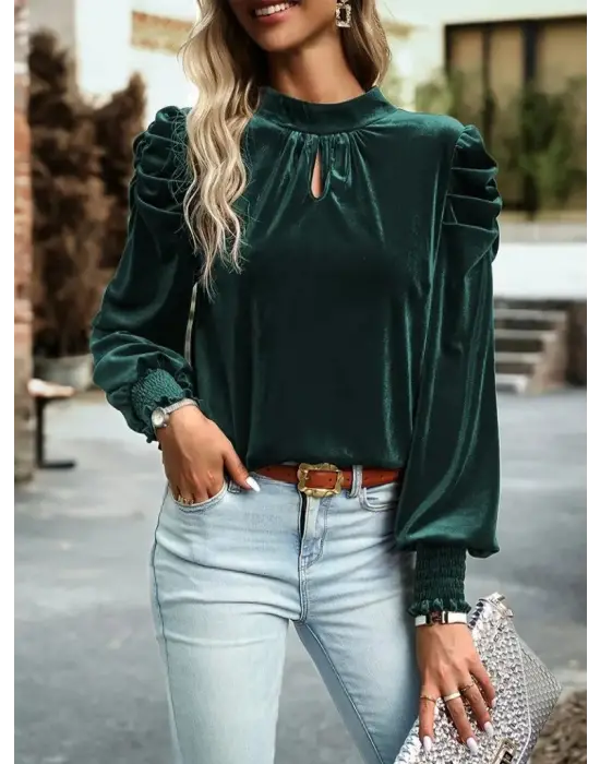 Kadın Uzun Kollu Balıkçı Yaka Damla Detaylı Kadife Bluz