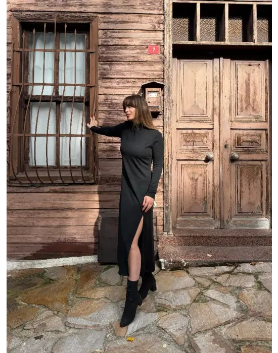 Kadın Uzun Kollu Balıkçı Yaka Derin Yırtmaç Detay Krep Elbise