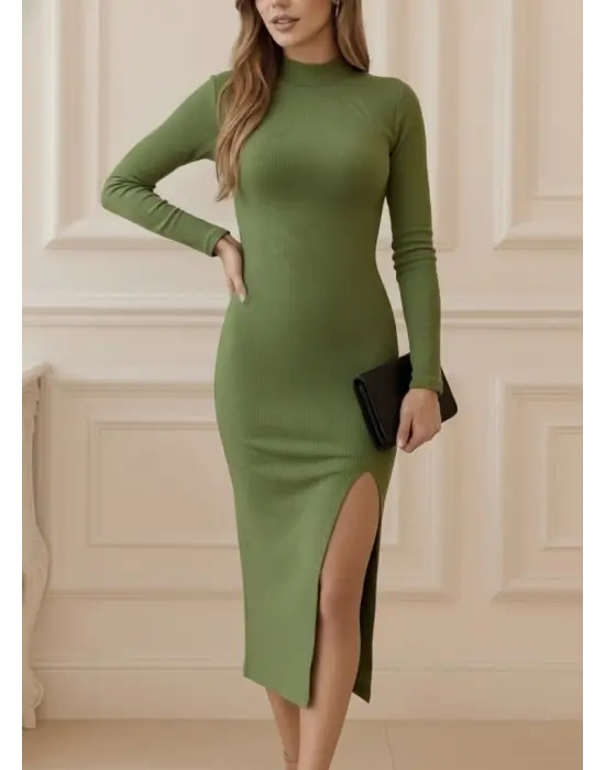 Çarpıcı Yanlardan Yırtmaçlı Maxi Elbise