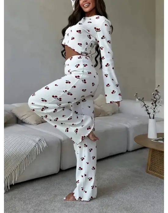 Kadın Uzun Kollu Bisiklet Yaka Desenli Burgu Bluz Ve Pijama Ikili Takım