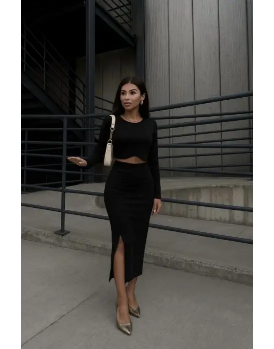 Kadın Uzun Kollu Bisiklet Yaka Kısa Krop Dalgıç Bluz Ile önden Yırtmaçlı Uzun Etek Ikili Takım