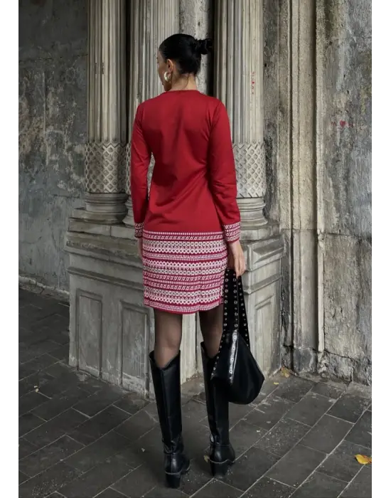 Kadın Uzun Kollu Bisiklet Yaka Kol Ağzı Ve Etek Ucu Baskılı Iki Iplik Elbise