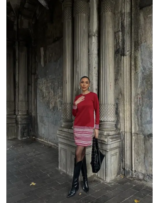 Kadın Uzun Kollu Bisiklet Yaka Kol Ağzı Ve Etek Ucu Baskılı Iki Iplik Elbise