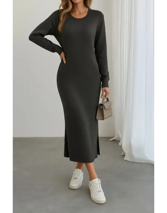 Kadın Uzun Kollu Bisiklet Yaka Yırtmaç Detay Triko Midi Boy Elbise