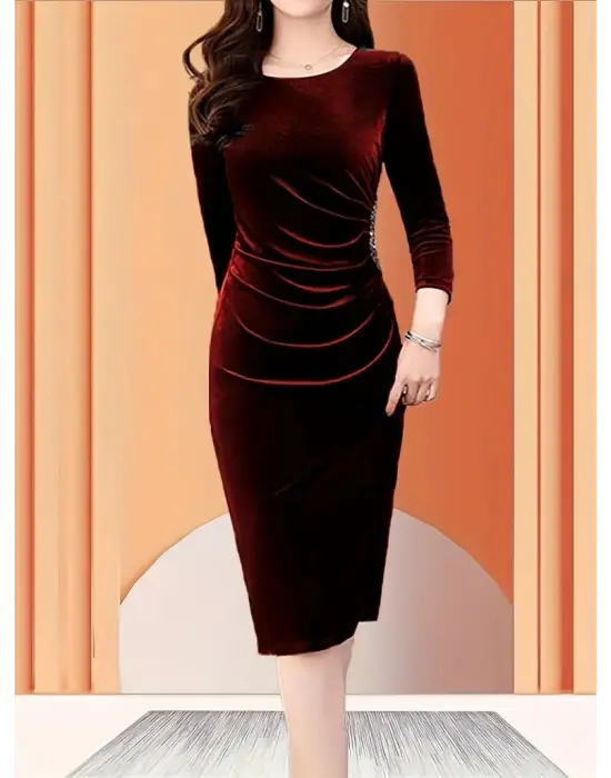 Kadın Uzun Kollu Bot Yaka Yanı Taş Detaylı Midi Kadife Elbise