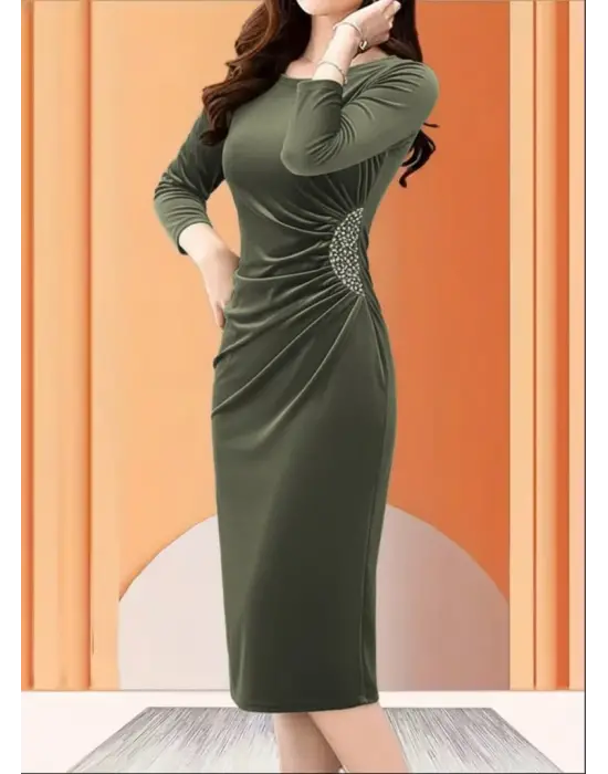 Kadın Uzun Kollu Bot Yaka Yanı Taş Detaylı Midi Kadife Elbise