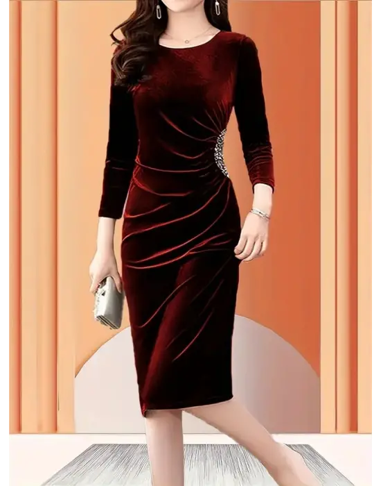 Kadın Uzun Kollu Bot Yaka Yanı Taş Detaylı Midi Kadife Elbise