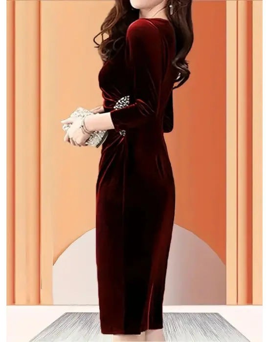 Kadın Uzun Kollu Bot Yaka Yanı Taş Detaylı Midi Kadife Elbise