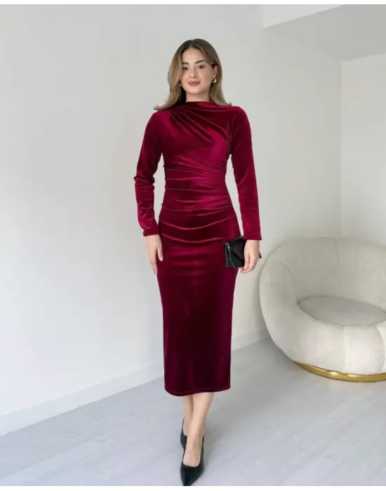 Kadın Uzun Kollu Büzgü Detay Kadife Kumaş Midi Boy Elbise