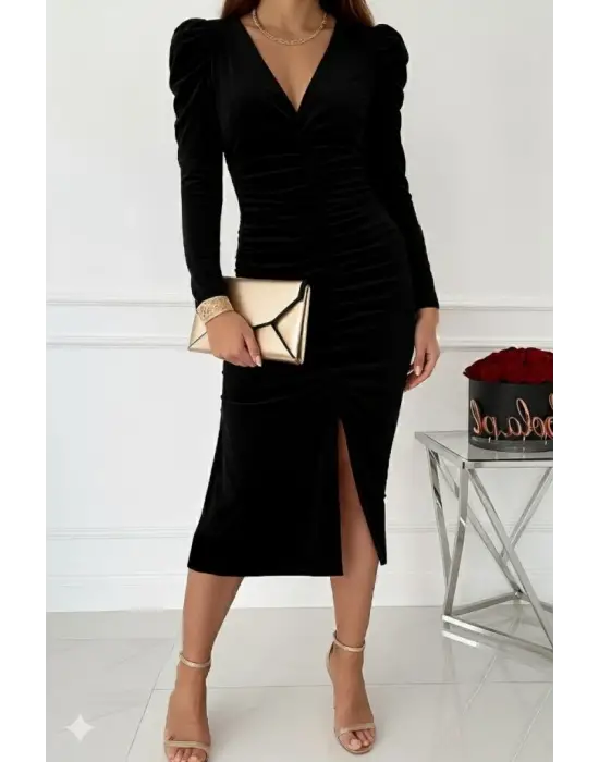 Kadın Uzun Kollu Derin Kruvaze Yakalı önden Büzgülü Yırtmaç Detaylı Kadife Midi Elbise