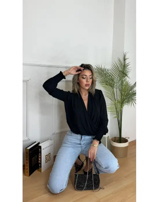 Kadın Uzun Kollu Dökümlü Kruvaze Yaka Kol Ucu Gipeli Sandy Bluz