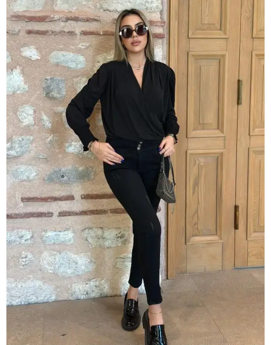 Kadın Dökümlü Uzun Kollu Kruvaze Yaka Bluz