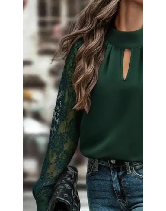 Kadın Uzun Kollu Göğüs Pencere Detay Yaka Boğazlı Kolları Tüllü Sandy Bluz