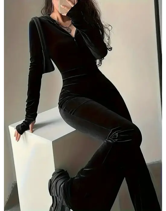 Kadın Uzun Kollu Kapşonlu Fermuarlı Kadife Tulum