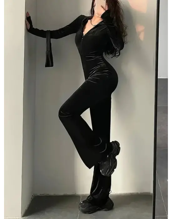 Kadın Uzun Kollu Kapşonlu Fermuarlı Kadife Tulum