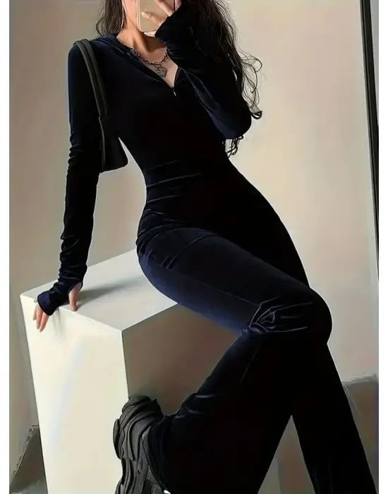 Kadın Uzun Kollu Kapşonlu Fermuarlı Kadife Tulum