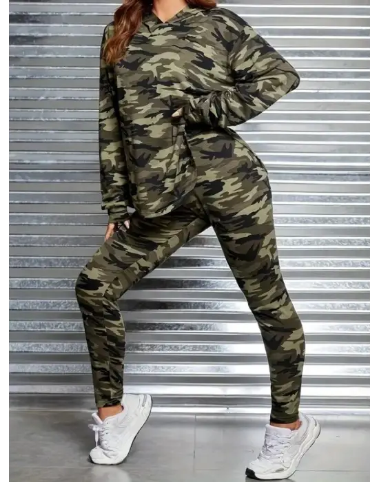 Kadın Uzun Kollu Kapşonlu Kamuflaj Desenli Bluz Ve Pantolon Tayt Ikili Takım