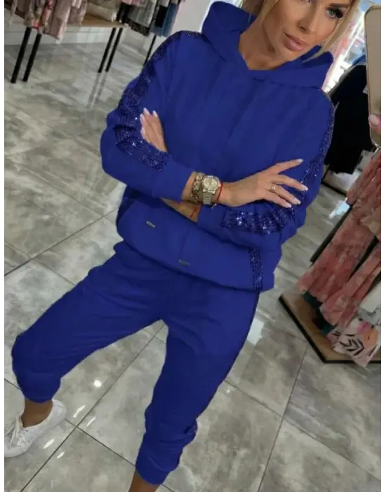 Şık İki Parça Kadın Takım