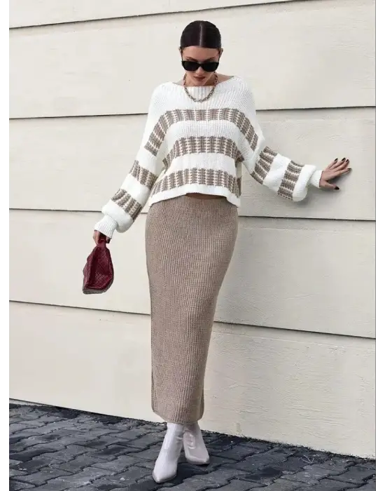 Kadın Uzun Kollu Kayık Yakalı Salaş Triko Bluz Ve Etek Ikili Takım