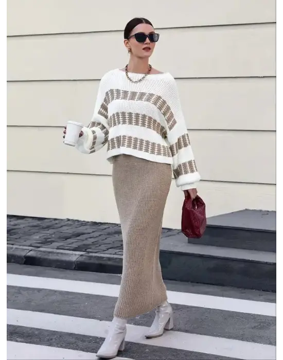 Kadın Uzun Kollu Kayık Yakalı Salaş Triko Bluz Ve Etek Ikili Takım