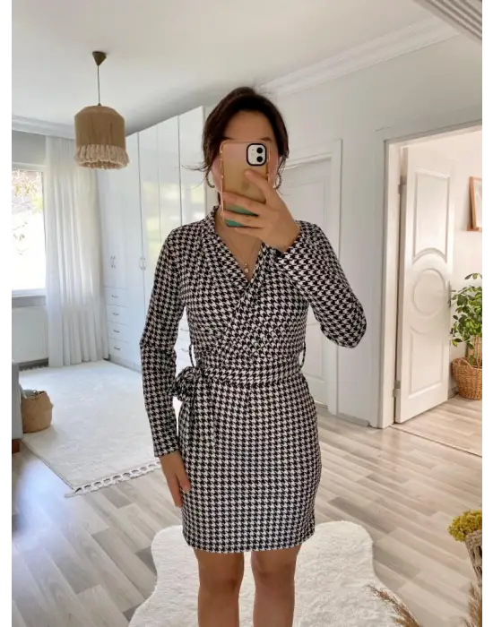 Kadın Uzun Kollu Kruvaze Yaka Bağlamalı Kemer Dalgıç Mini Boy Elbise