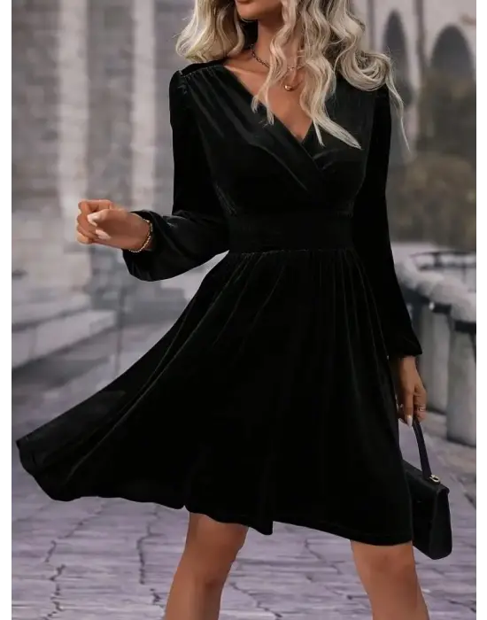 Kadın Uzun Kollu Kruvaze Yaka Beli Lastikli Kiloş Kadife Elbise