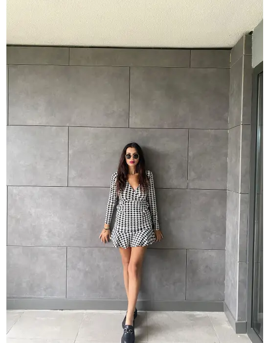 Kadın Uzun Kollu Kruvaze Yaka Kazayağı Mikro Mini Boy Elbise