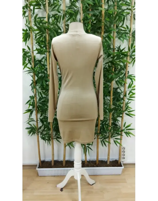 Kadın Uzun Kollu Kruvaze Yaka Kısa Kadife Elbise