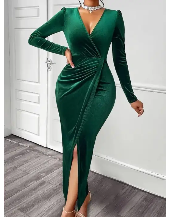 Kadın Uzun Kollu Kruvaze Yaka önünden çapraz Detaylı Uzun Kadife Elbise