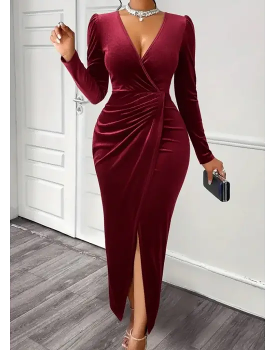 Kadın Uzun Kollu Kruvaze Yaka önünden çapraz Detaylı Uzun Kadife Elbise