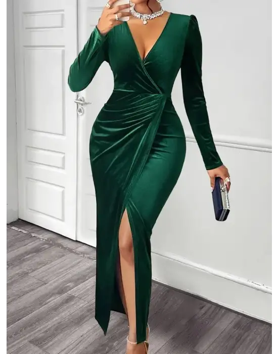 Kadın Uzun Kollu Kruvaze Yaka önünden çapraz Detaylı Uzun Kadife Elbise