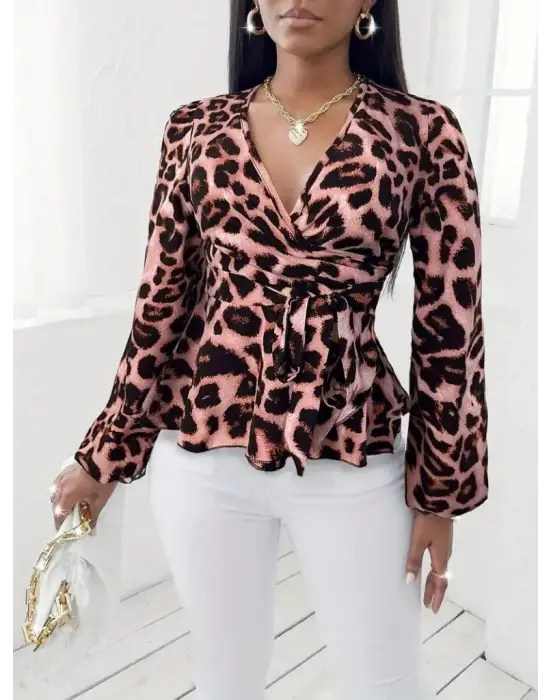 Kadın Uzun Kollu Kruvaze Yakalı Belden Kuşaklı Leopar Desenli Süprem Bluz